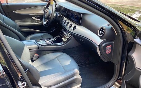 Mercedes-Benz E-Класс, 2016 год, 3 000 000 рублей, 12 фотография