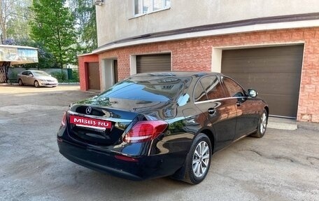 Mercedes-Benz E-Класс, 2016 год, 3 000 000 рублей, 7 фотография