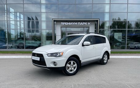 Mitsubishi Outlander III рестайлинг 3, 2011 год, 1 270 000 рублей, 2 фотография