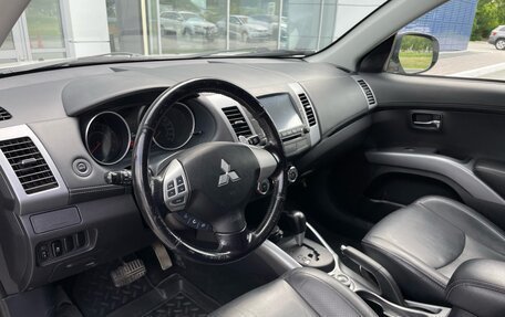 Mitsubishi Outlander III рестайлинг 3, 2011 год, 1 270 000 рублей, 13 фотография