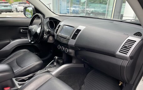 Mitsubishi Outlander III рестайлинг 3, 2011 год, 1 270 000 рублей, 19 фотография