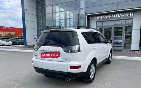 Mitsubishi Outlander III рестайлинг 3, 2011 год, 1 270 000 рублей, 8 фотография