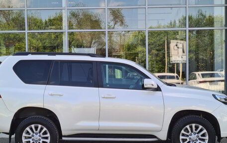 Toyota Land Cruiser Prado 150 рестайлинг 2, 2017 год, 4 050 000 рублей, 6 фотография