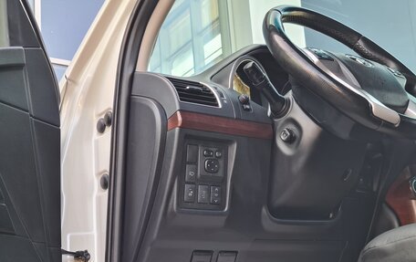 Toyota Land Cruiser Prado 150 рестайлинг 2, 2017 год, 4 050 000 рублей, 17 фотография