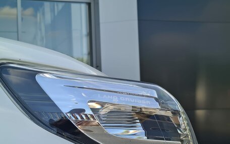 Toyota Land Cruiser Prado 150 рестайлинг 2, 2017 год, 4 050 000 рублей, 15 фотография