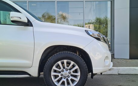 Toyota Land Cruiser Prado 150 рестайлинг 2, 2017 год, 4 050 000 рублей, 13 фотография