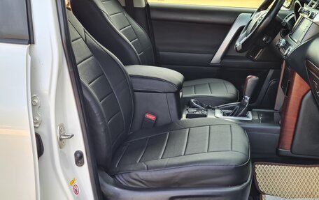 Toyota Land Cruiser Prado 150 рестайлинг 2, 2017 год, 4 050 000 рублей, 21 фотография
