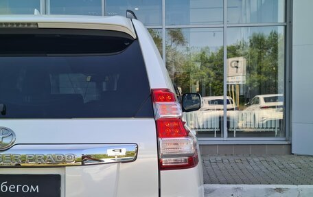 Toyota Land Cruiser Prado 150 рестайлинг 2, 2017 год, 4 050 000 рублей, 35 фотография