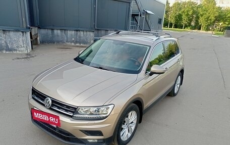 Volkswagen Tiguan II, 2018 год, 2 500 000 рублей, 4 фотография