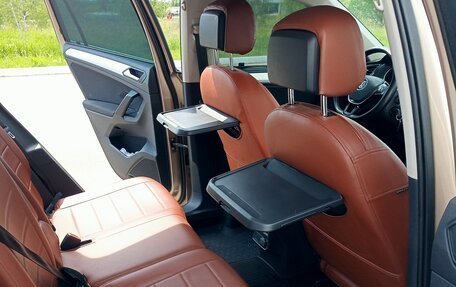 Volkswagen Tiguan II, 2018 год, 2 500 000 рублей, 13 фотография