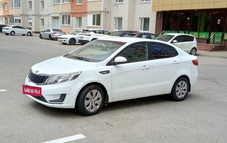 KIA Rio III рестайлинг, 2014 год, 810 000 рублей, 2 фотография