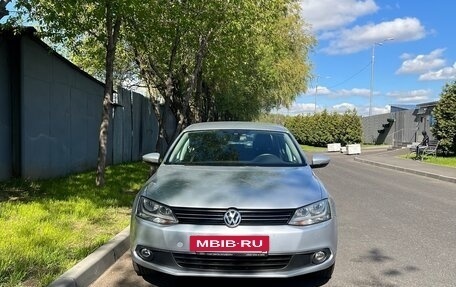 Volkswagen Jetta VI, 2013 год, 1 300 000 рублей, 3 фотография
