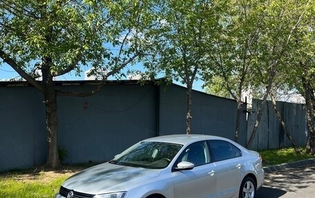 Volkswagen Jetta VI, 2013 год, 1 300 000 рублей, 2 фотография