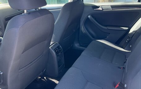 Volkswagen Jetta VI, 2013 год, 1 300 000 рублей, 13 фотография