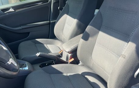 Volkswagen Jetta VI, 2013 год, 1 300 000 рублей, 12 фотография