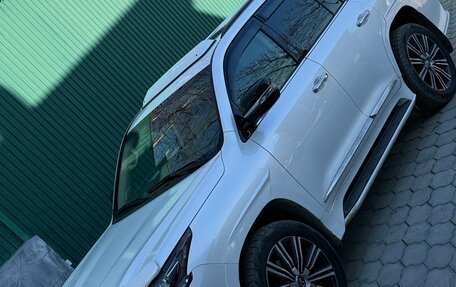 Lexus LX III, 2018 год, 9 300 000 рублей, 2 фотография