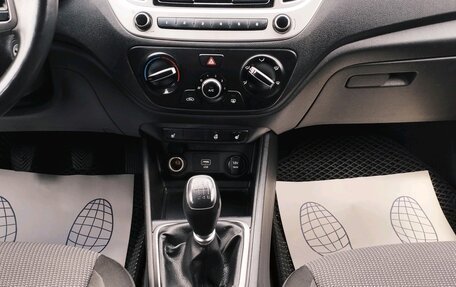 Hyundai Solaris II рестайлинг, 2019 год, 950 000 рублей, 13 фотография
