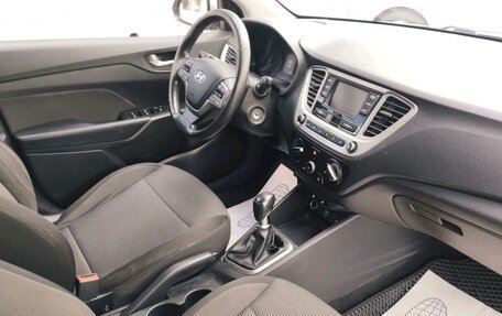 Hyundai Solaris II рестайлинг, 2019 год, 950 000 рублей, 8 фотография