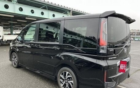 Honda Stepwgn IV, 2021 год, 1 850 000 рублей, 2 фотография
