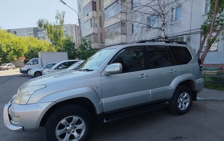 Toyota Land Cruiser Prado 120 рестайлинг, 2002 год, 1 650 000 рублей, 2 фотография