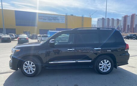Toyota Land Cruiser 200, 2015 год, 4 200 000 рублей, 2 фотография