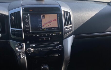 Toyota Land Cruiser 200, 2015 год, 4 200 000 рублей, 14 фотография