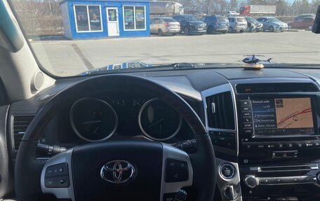 Toyota Land Cruiser 200, 2015 год, 4 200 000 рублей, 13 фотография