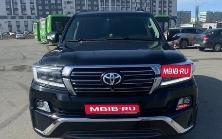 Toyota Land Cruiser 200, 2015 год, 4 200 000 рублей, 8 фотография