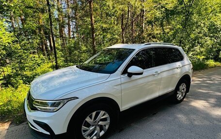 Volkswagen Tiguan II, 2020 год, 2 650 000 рублей, 1 фотография