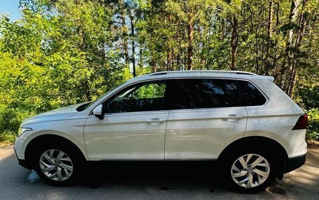 Volkswagen Tiguan II, 2020 год, 2 650 000 рублей, 2 фотография