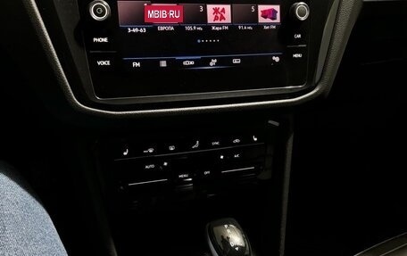 Volkswagen Tiguan II, 2020 год, 2 650 000 рублей, 6 фотография