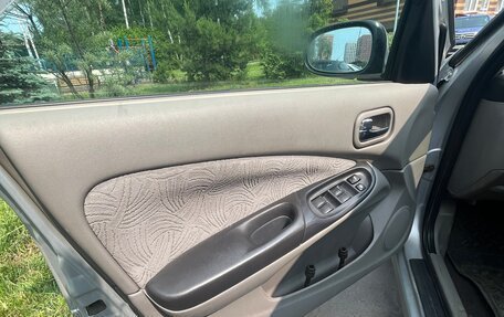 Nissan Almera, 2001 год, 275 000 рублей, 10 фотография