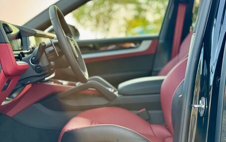 Porsche Cayenne III, 2025 год, 14 900 000 рублей, 24 фотография