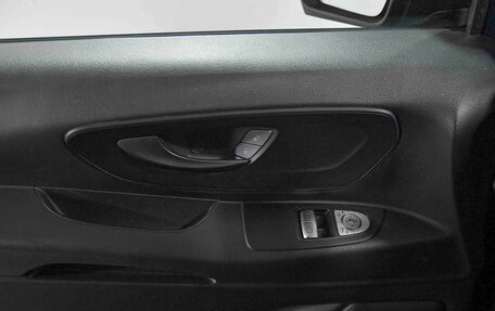 Mercedes-Benz Vito, 2018 год, 3 070 000 рублей, 14 фотография