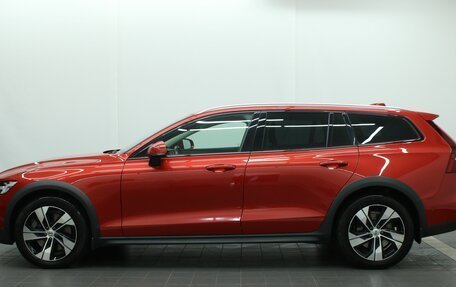 Volvo V60 Cross Country II, 2021 год, 3 811 000 рублей, 13 фотография