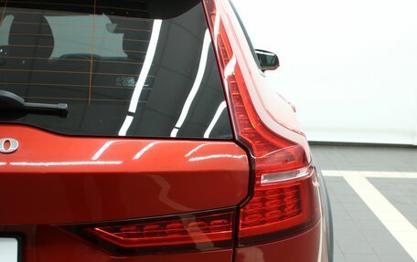 Volvo V60 Cross Country II, 2021 год, 3 811 000 рублей, 18 фотография