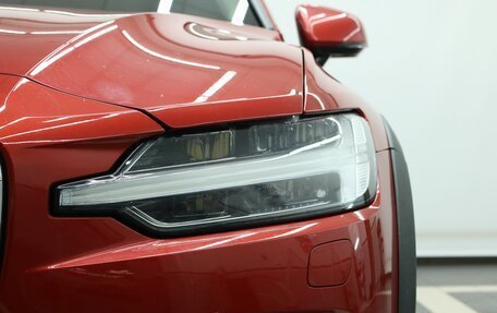 Volvo V60 Cross Country II, 2021 год, 3 811 000 рублей, 17 фотография