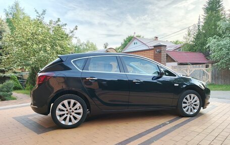 Opel Astra J, 2013 год, 1 050 000 рублей, 4 фотография