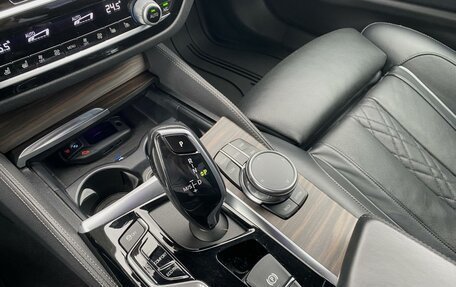 BMW 5 серия, 2019 год, 4 650 000 рублей, 18 фотография