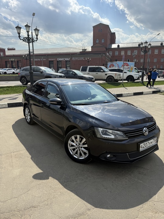 Volkswagen Jetta VI, 2014 год, 1 099 999 рублей, 3 фотография