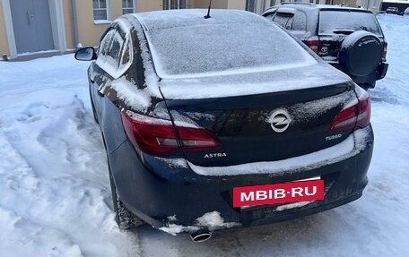 Opel Astra J, 2014 год, 620 000 рублей, 2 фотография