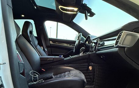 Porsche Panamera II рестайлинг, 2015 год, 3 400 000 рублей, 26 фотография