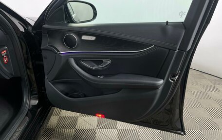 Mercedes-Benz E-Класс, 2021 год, 5 000 000 рублей, 27 фотография