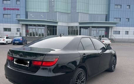 Toyota Camry, 2017 год, 2 650 000 рублей, 2 фотография