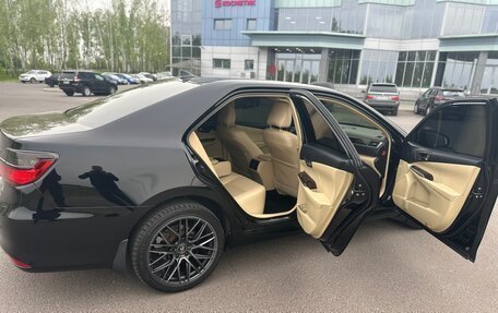 Toyota Camry, 2017 год, 2 650 000 рублей, 3 фотография