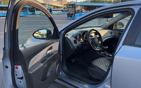 Chevrolet Cruze II, 2009 год, 590 000 рублей, 9 фотография