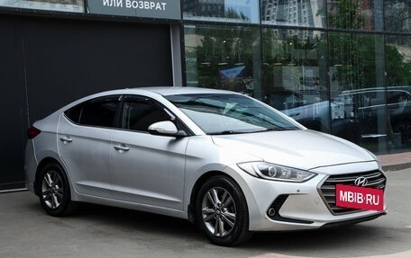 Hyundai Elantra VI рестайлинг, 2016 год, 1 035 000 рублей, 3 фотография