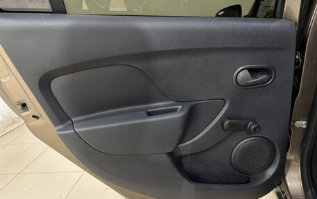Renault Logan II, 2018 год, 796 000 рублей, 14 фотография