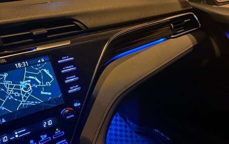 Toyota Camry, 2019 год, 2 800 000 рублей, 3 фотография