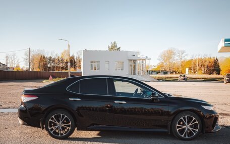 Toyota Camry, 2019 год, 2 800 000 рублей, 4 фотография